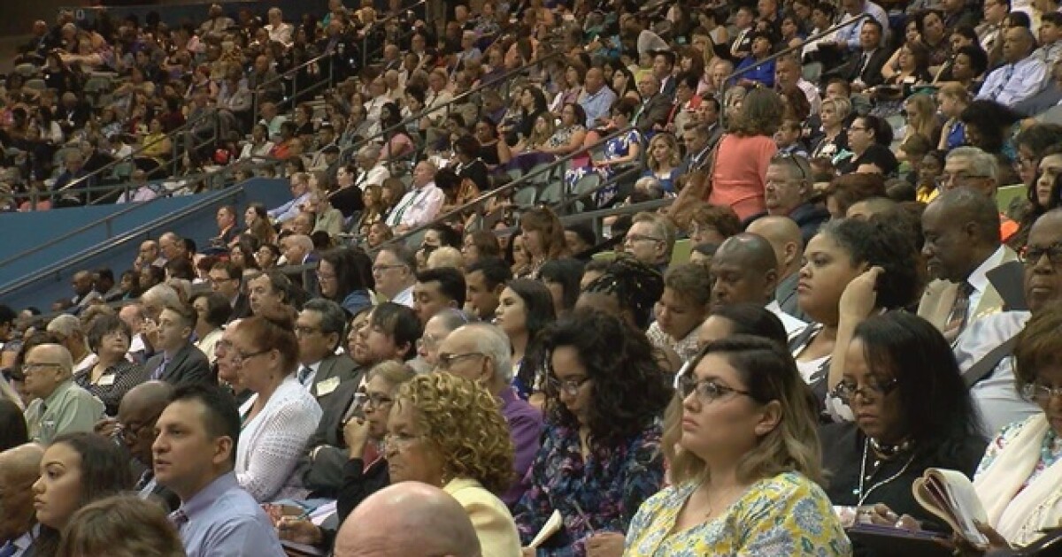 Thousands attending Jehovah's Witness convention
